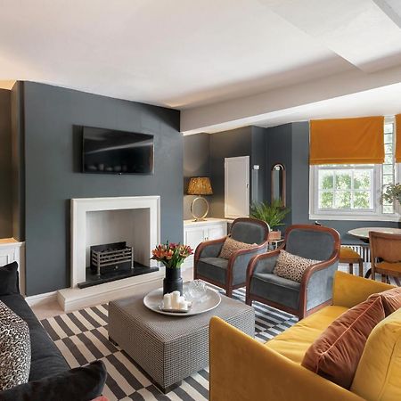 Central Apartment With Private Parking Bath Buitenkant foto