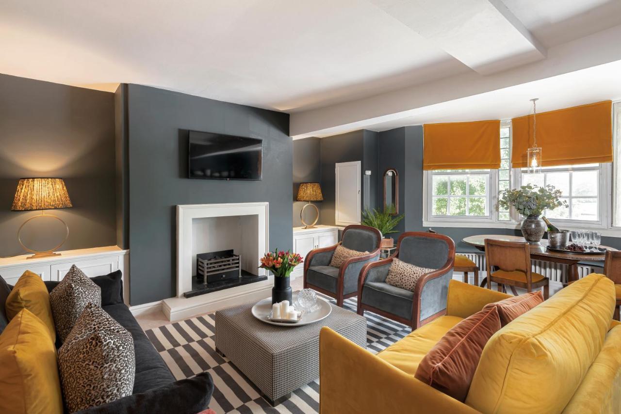 Central Apartment With Private Parking Bath Buitenkant foto